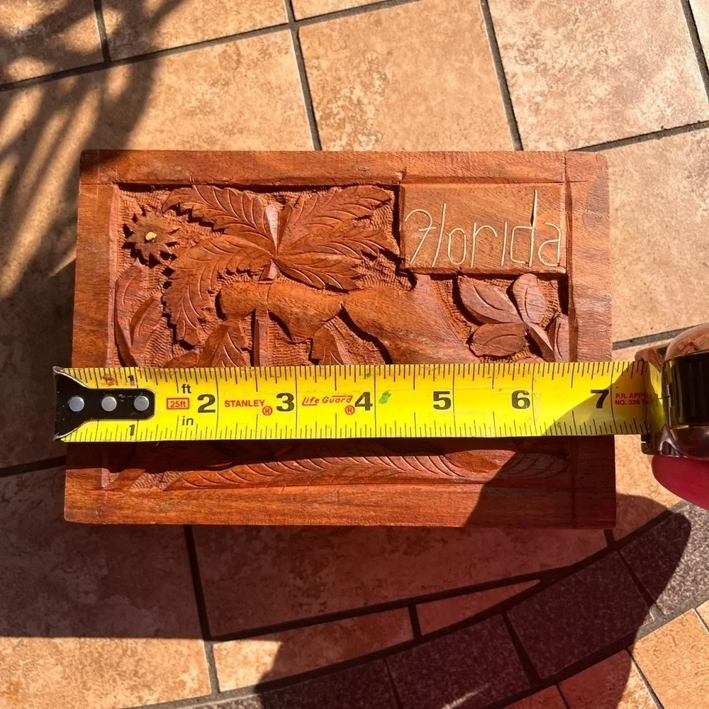 Vintage hand carving trinket jewelry box